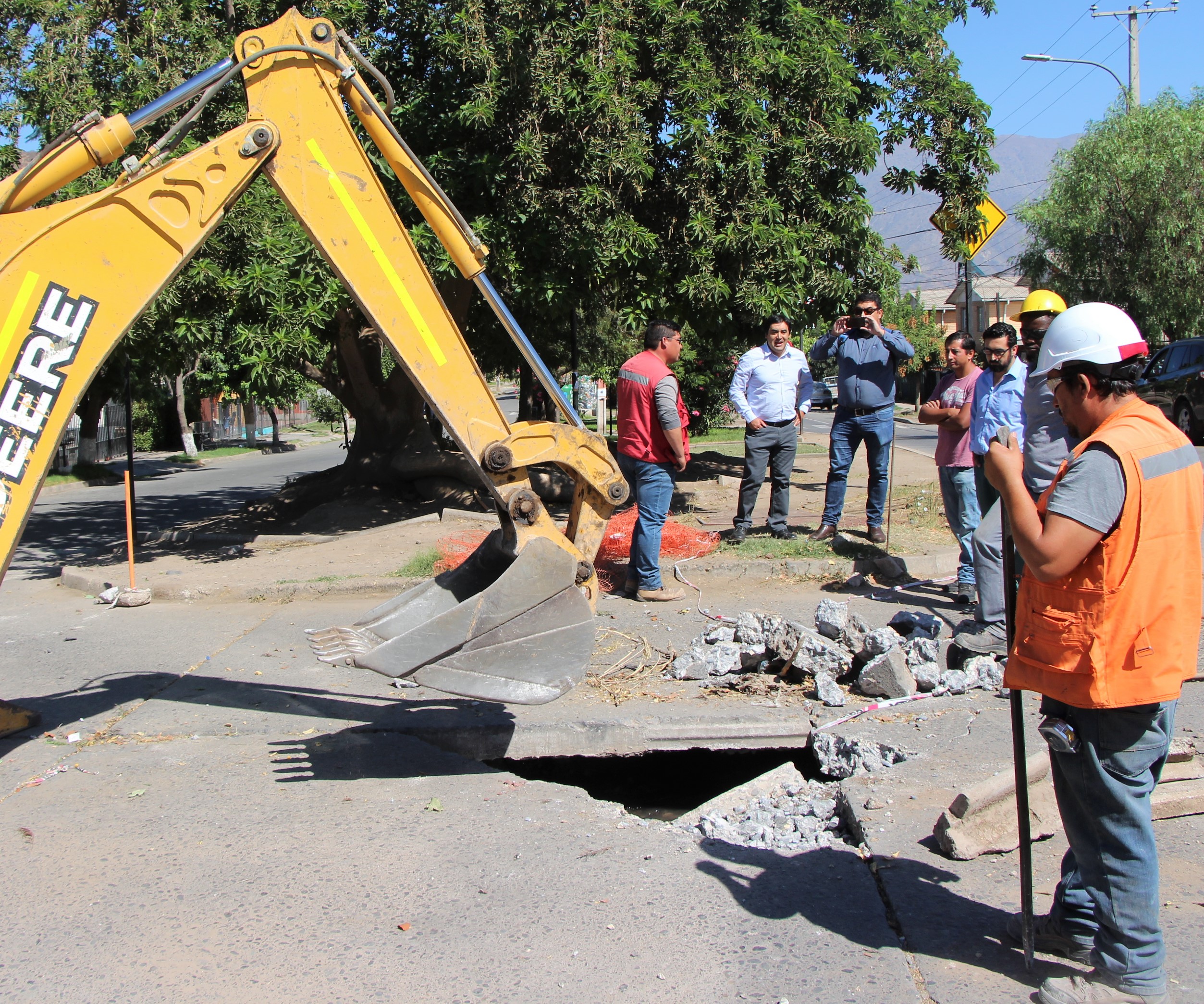 Finalizó reparación de socavón en intersección de calles Tacna con