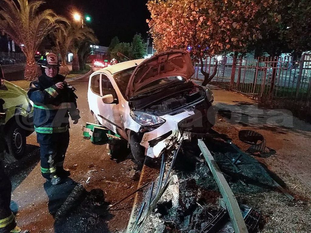 choque avenida condell dejo a una mujer lesionada