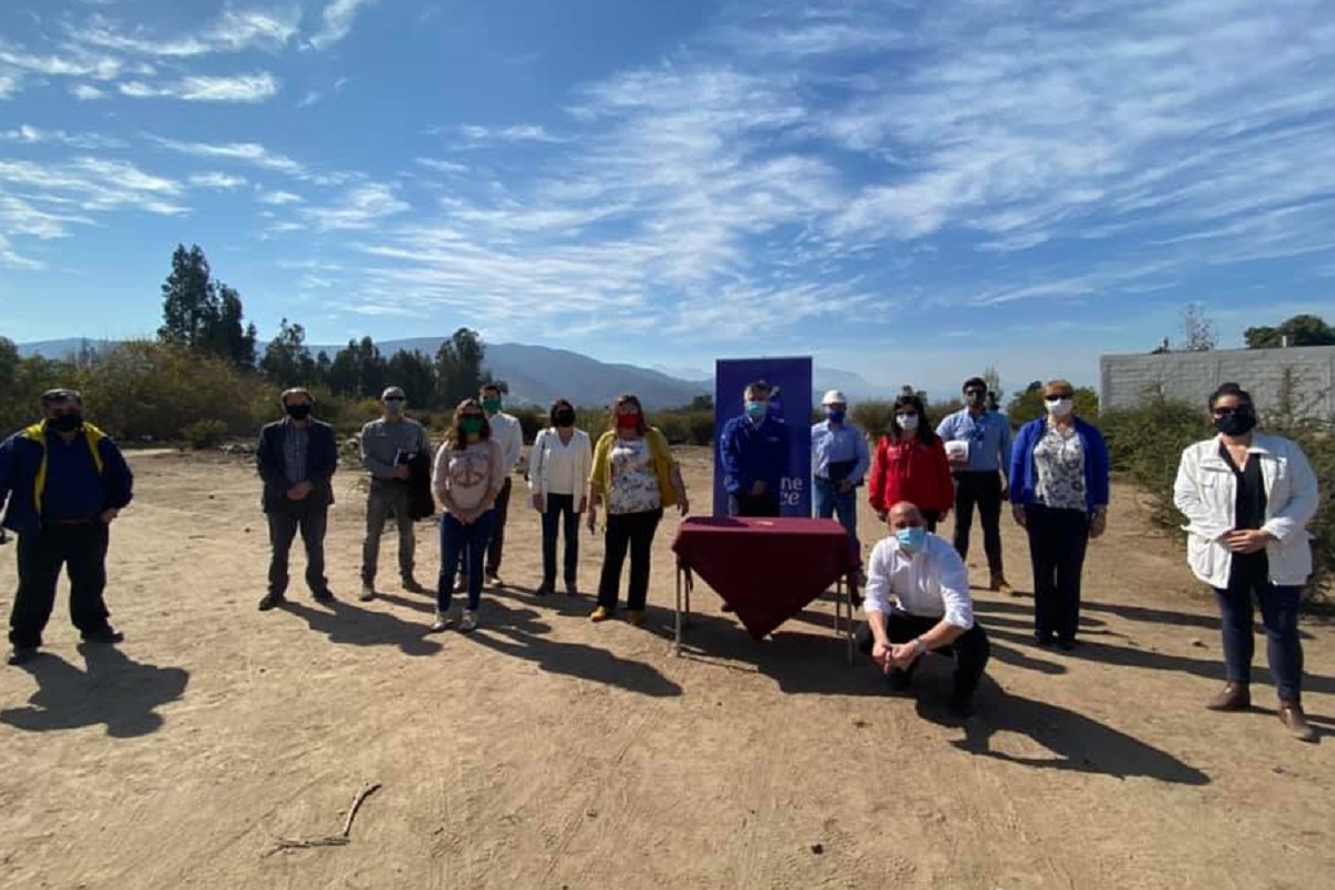 Entregan terreno donde se construirá esperada Escuela Limachito