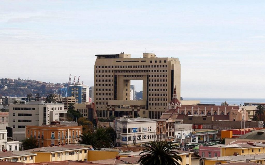 Desvíos y cortes de tránsito en los alrededores del Congreso Nacional en Valparaíso