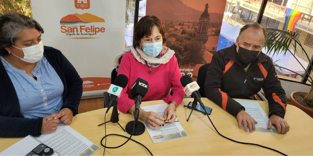 Alcaldesa de San Felipe Carmen Castillo da a conocer la destitución de directores de establecimientos educacionales de San Felipe.