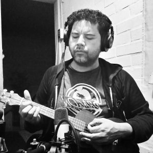 El quillotano Marcelo Telo Peña Catalán durante la grabación de su primer disco como solista