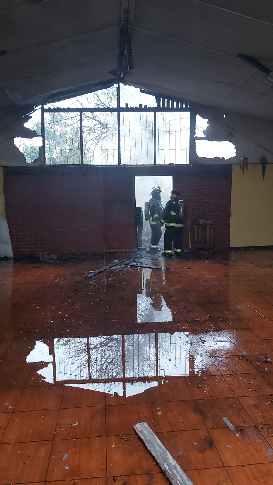 Quillota incendio dañó sede vecinal de la población Said