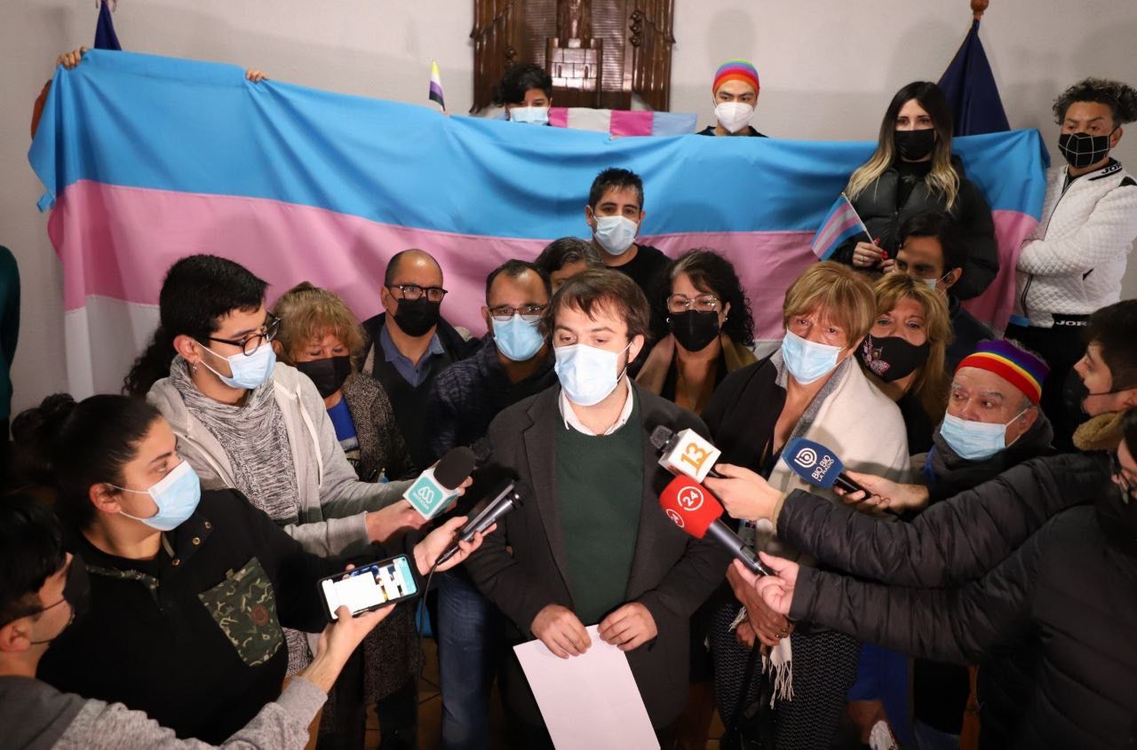 Municipio de Valparaíso se querella por crimen de mujer transgénero 