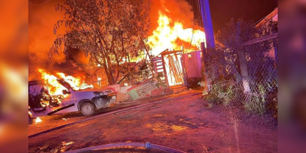 Un adulto mayor murió en un incendio en Villa Alemana en calle Buenos Aires