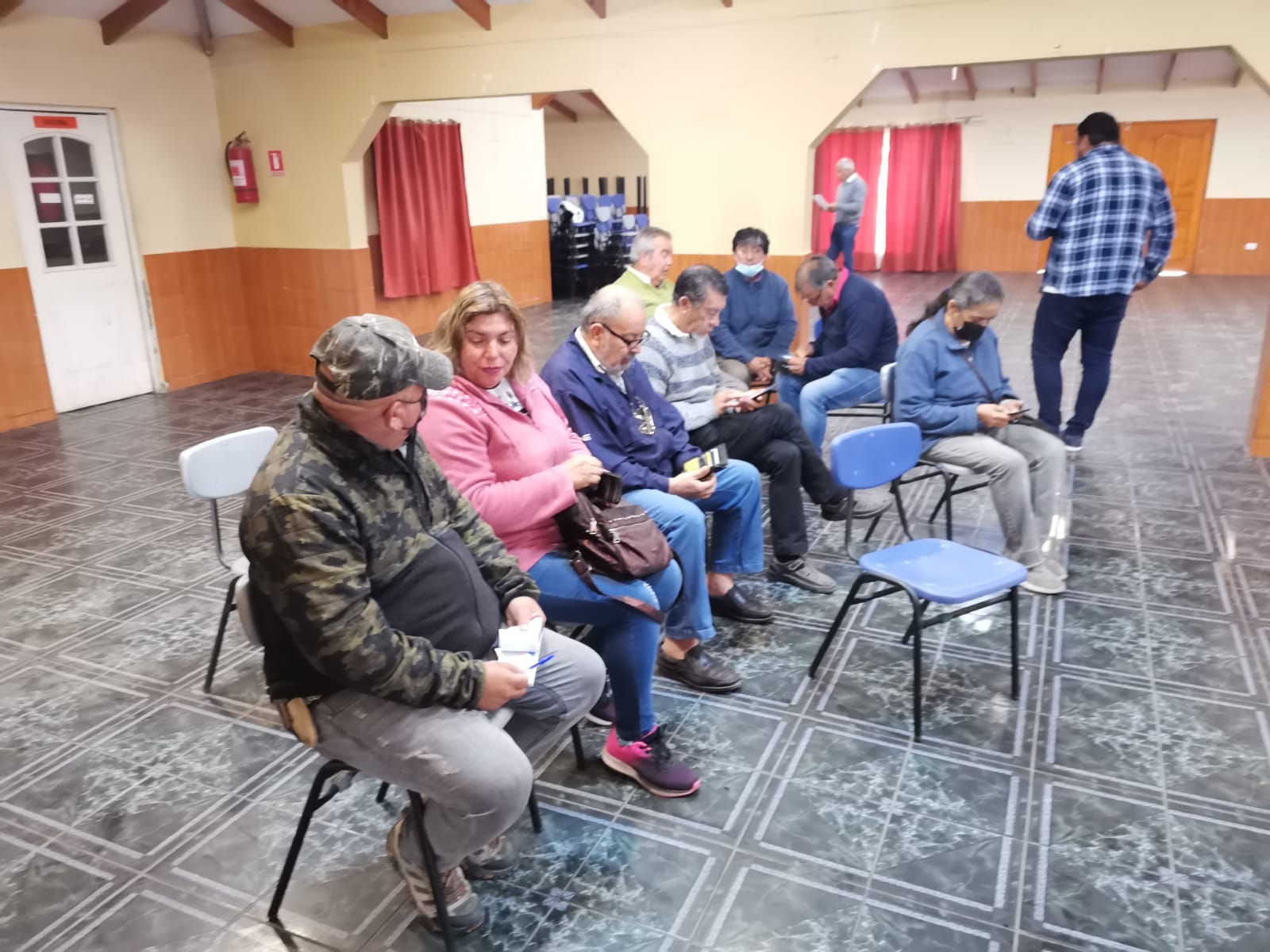 Reunión de gremio de taxis colectivos de Quillota tras paro indefinido