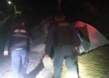 Sorprenden a 60 adultos en fiesta clandestina en Horcón