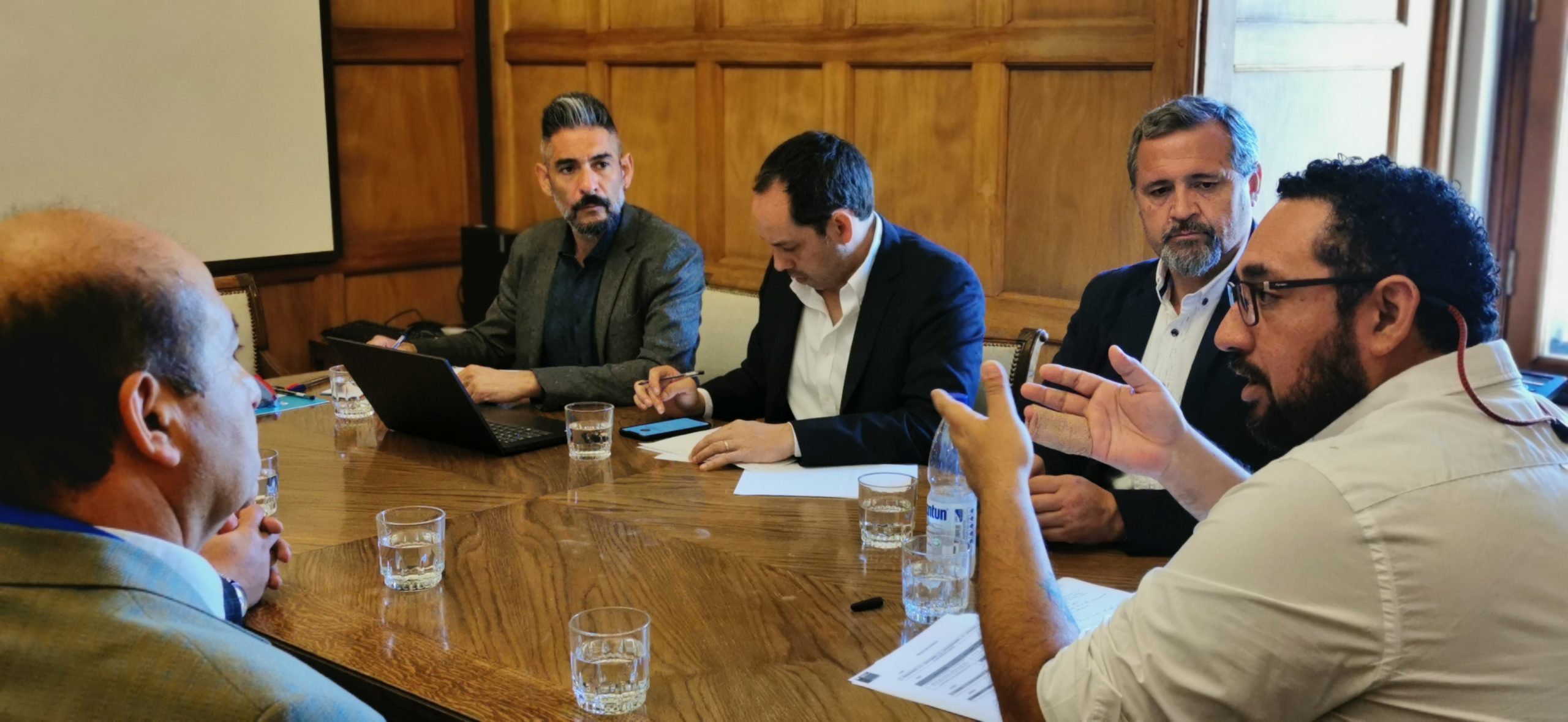 Alcalde de Quillota y jefe de la Subdere dialogaron sobre financiamiento municipal