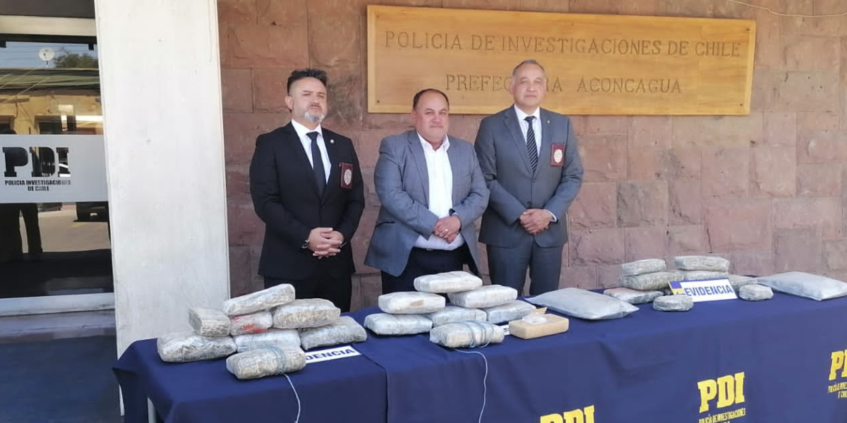 Llay Llay: En el peaje Las Vegas detienen a conductor que llevaba 45 kilos de droga