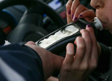 Radiografía del consumo de alcohol en Chile: 6 de cada 10 chilenos no teme a ser fiscalizado por conducir bajo los efectos de bebidas con alcohol