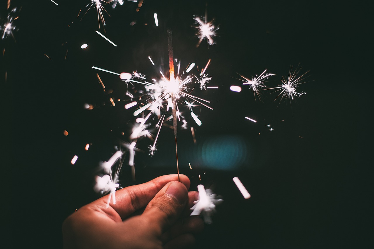 Los riesgos del uso de fuegos artificiales en el hogar