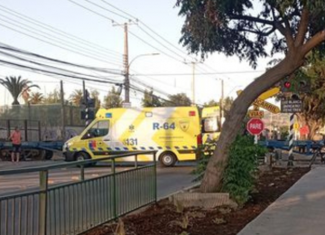 Tren de carga embistió automóvil en cruce de Quillota