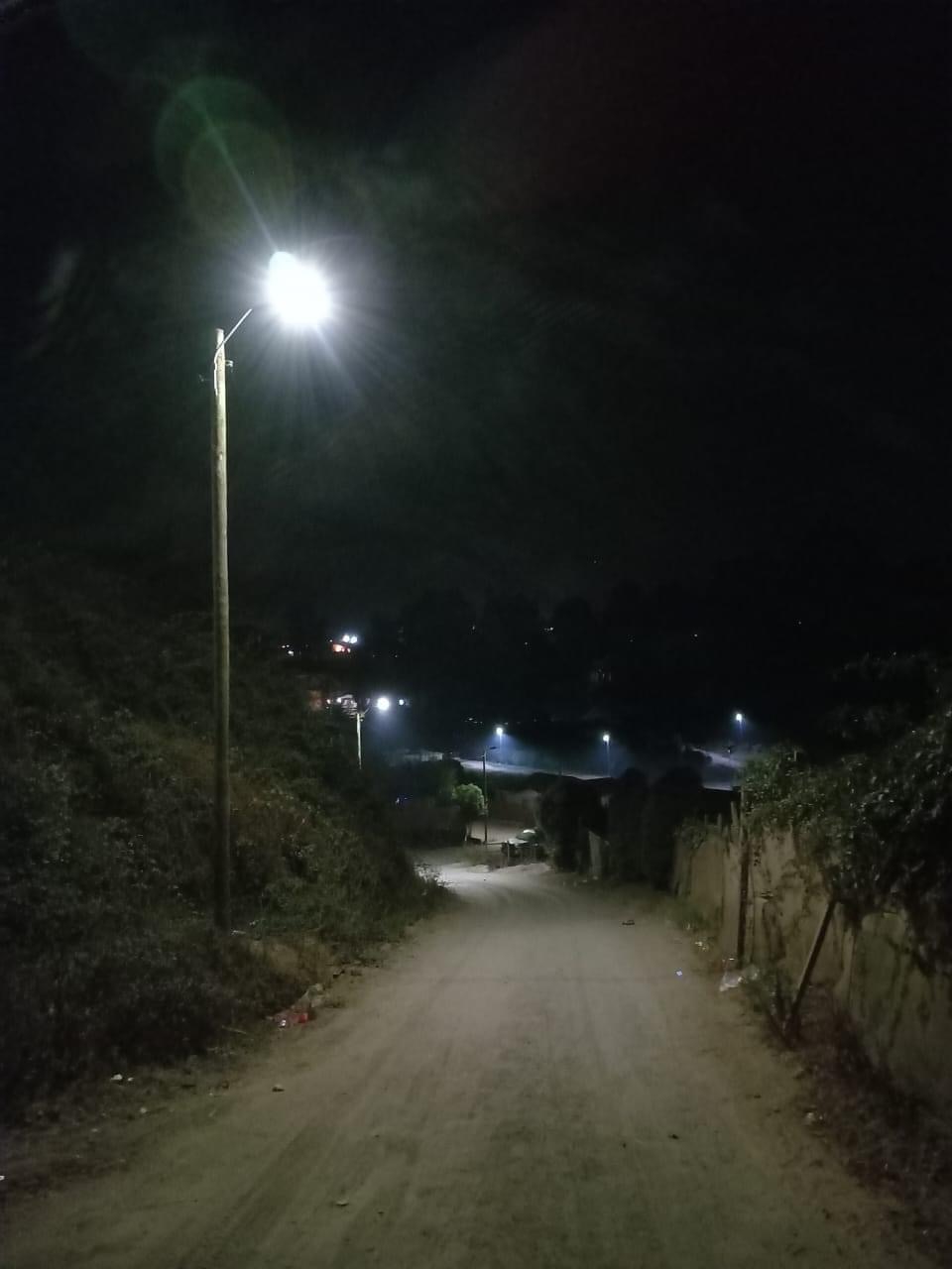 Comunidades rurales de Puchuncaví iluminan sus calles por primera vez gracias a proyecto de alumbrado fotovoltaico