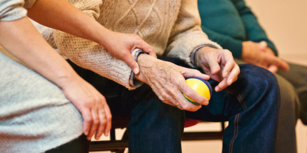 En Hijuelas parte capacitación que busca formar a mil cuidadores de adultos mayores en la región