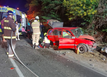 En Quillota ocurrió una colisión frontal entre dos vehículos en Casas Viejas, en Rautén, ruta F360