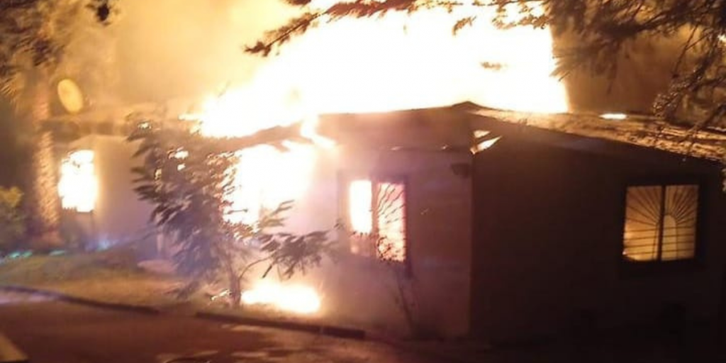 Incendio consumió una casa patronal en Quillota