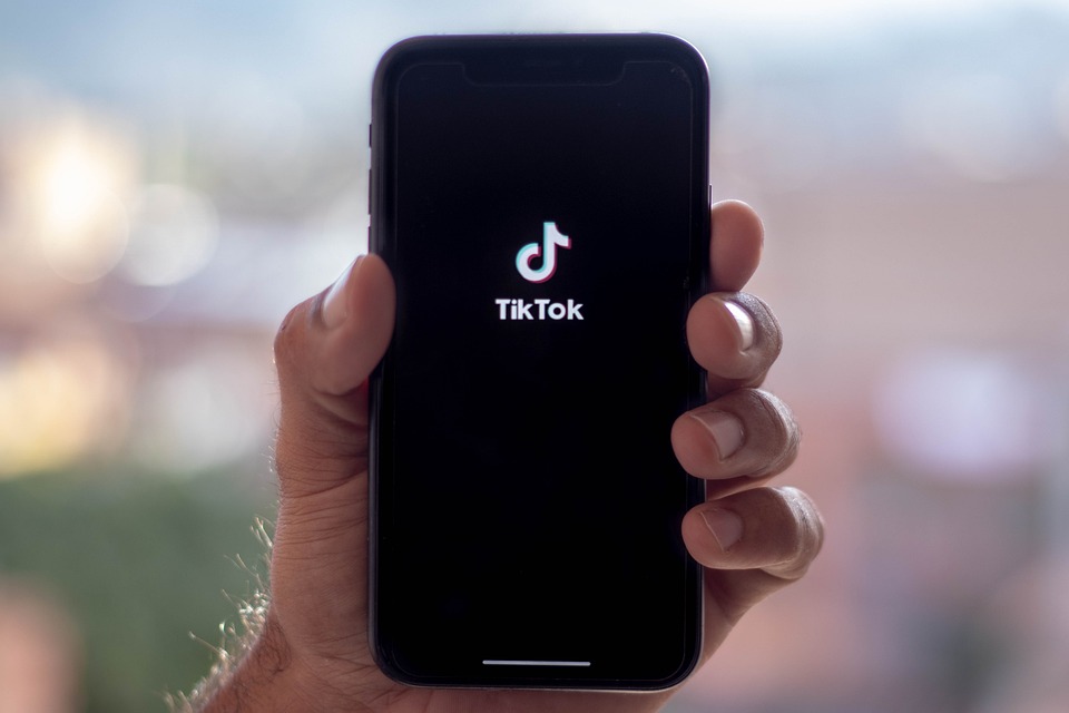 Peligroso reto de TikTok deja varios menores intoxicados