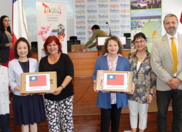 Taiwán donó 20 computadores a organizaciones sociales de la región de Valparaíso