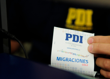 Fiscalizaron a más de 100 personas extranjeras en Fiesta de la Virgen de las 40 Horas
