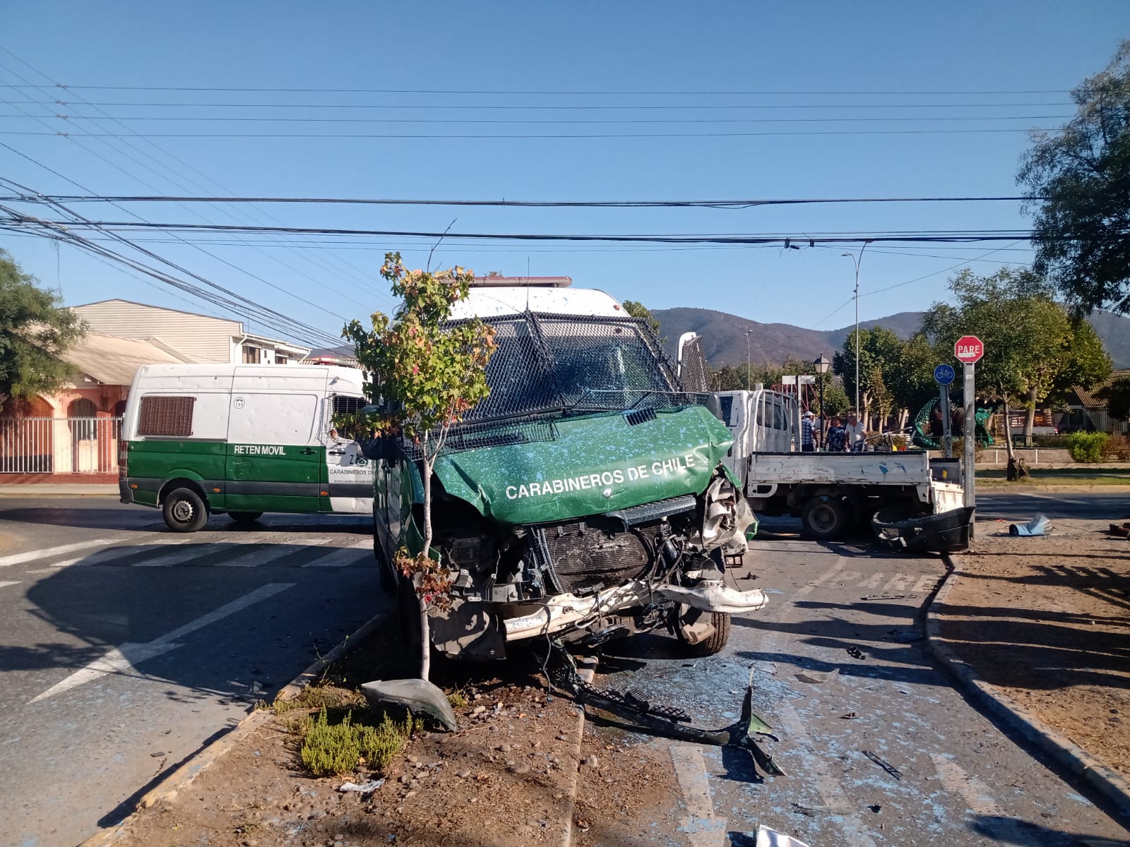 Colisión en La Calera deja a carabineros heridos