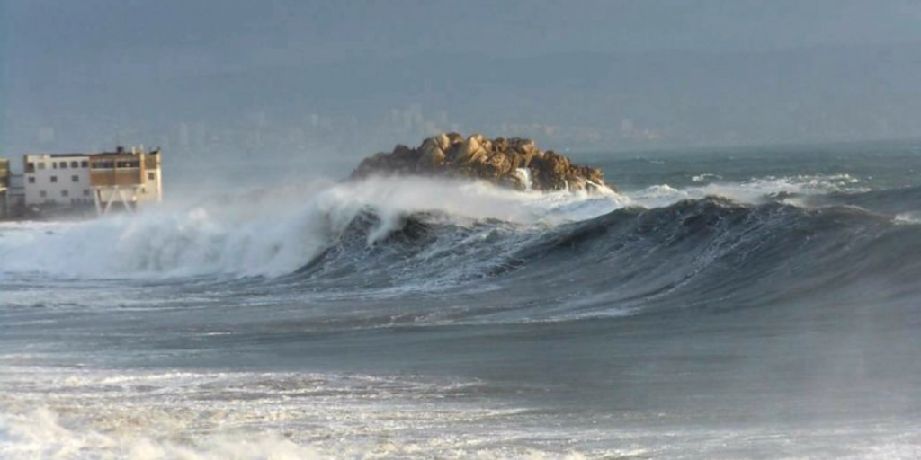 Emiten aviso especial de marejadas en la región de Valparaíso