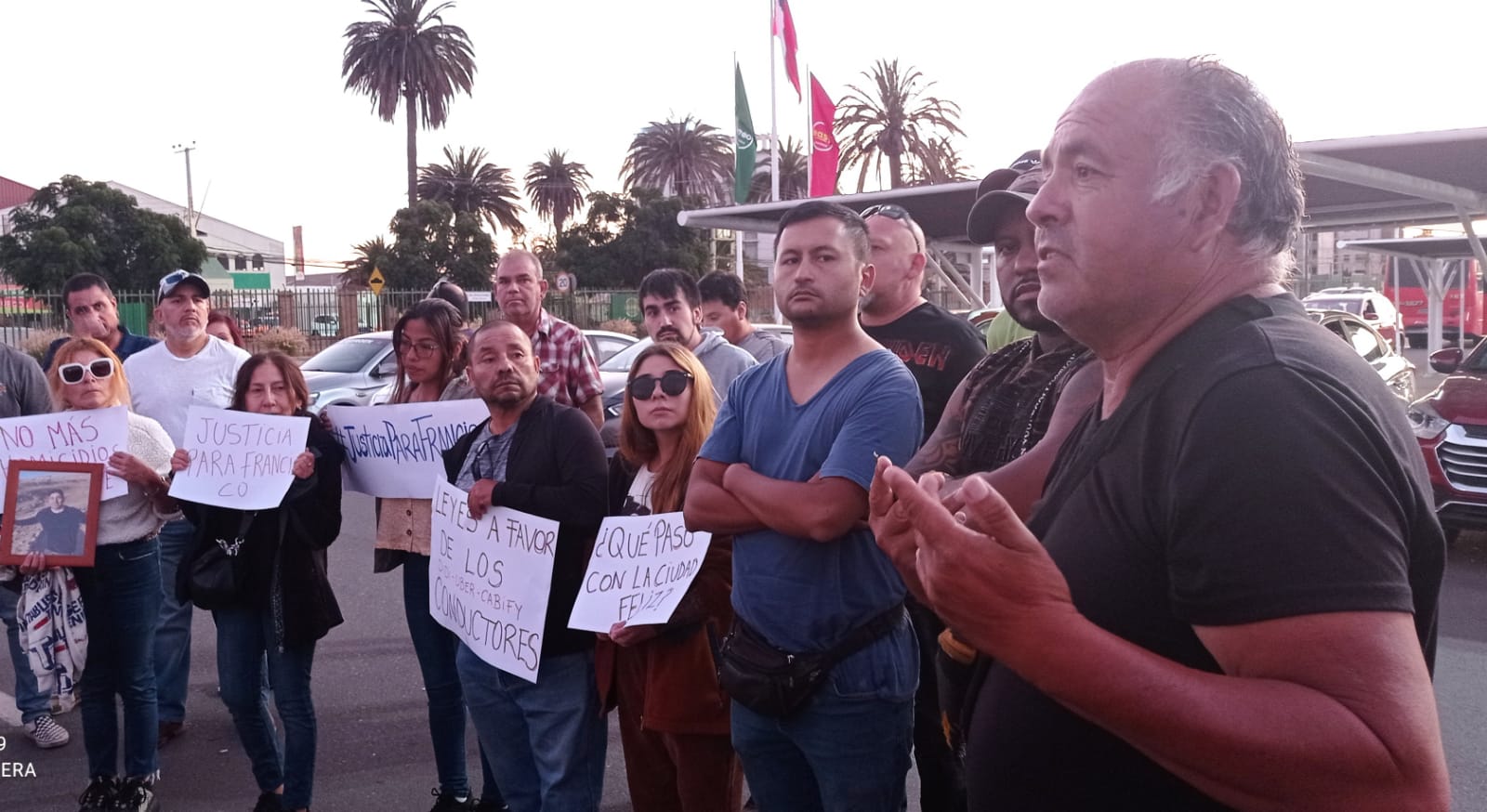 En Quillota conductores de aplicaciones se reunieron para coordinar medidas de seguridad