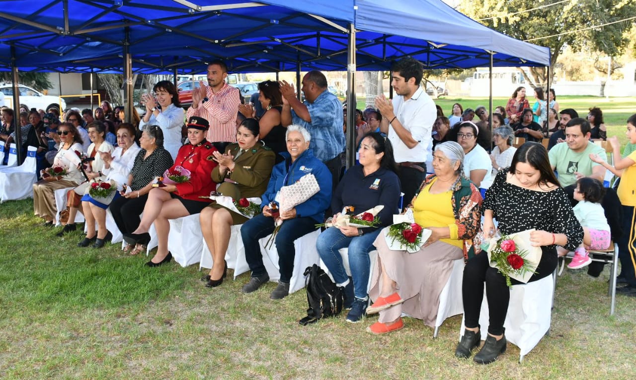 Las 10 mujeres que recibieron reconocimiento del municipio de La Calera