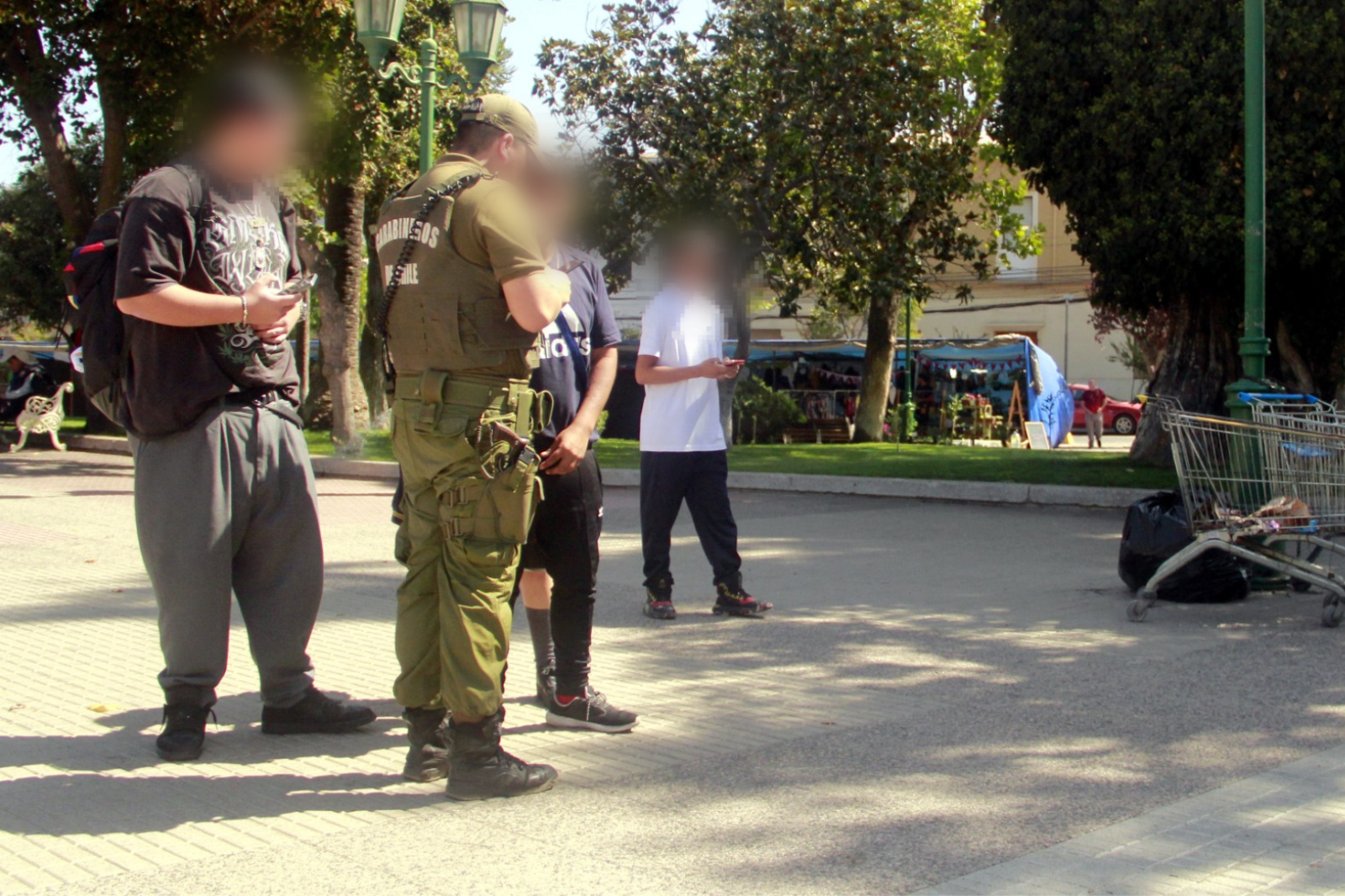 Quillota: Tarea audiovisual de alumnos con arma de plástico causó pánico en la Plaza de Armas