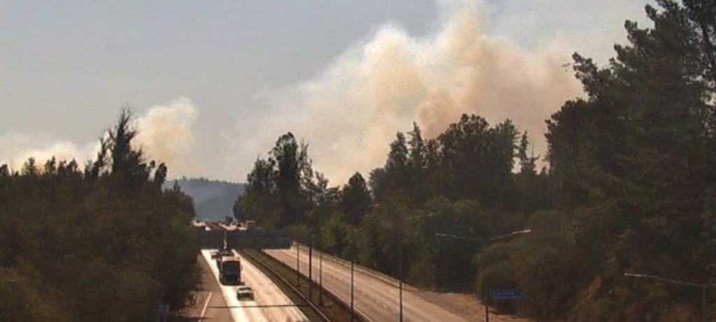 Valparaíso: Declaran incendio forestal en Placilla de Peñuelas