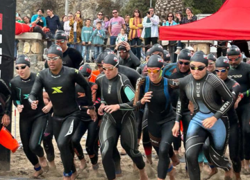 Cerca de 300 deportistas participaron en el Triatlón de Papudo 2023