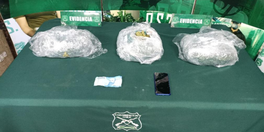 Nogales Pasajero de bus fue sorprendido con 3 kilos de droga