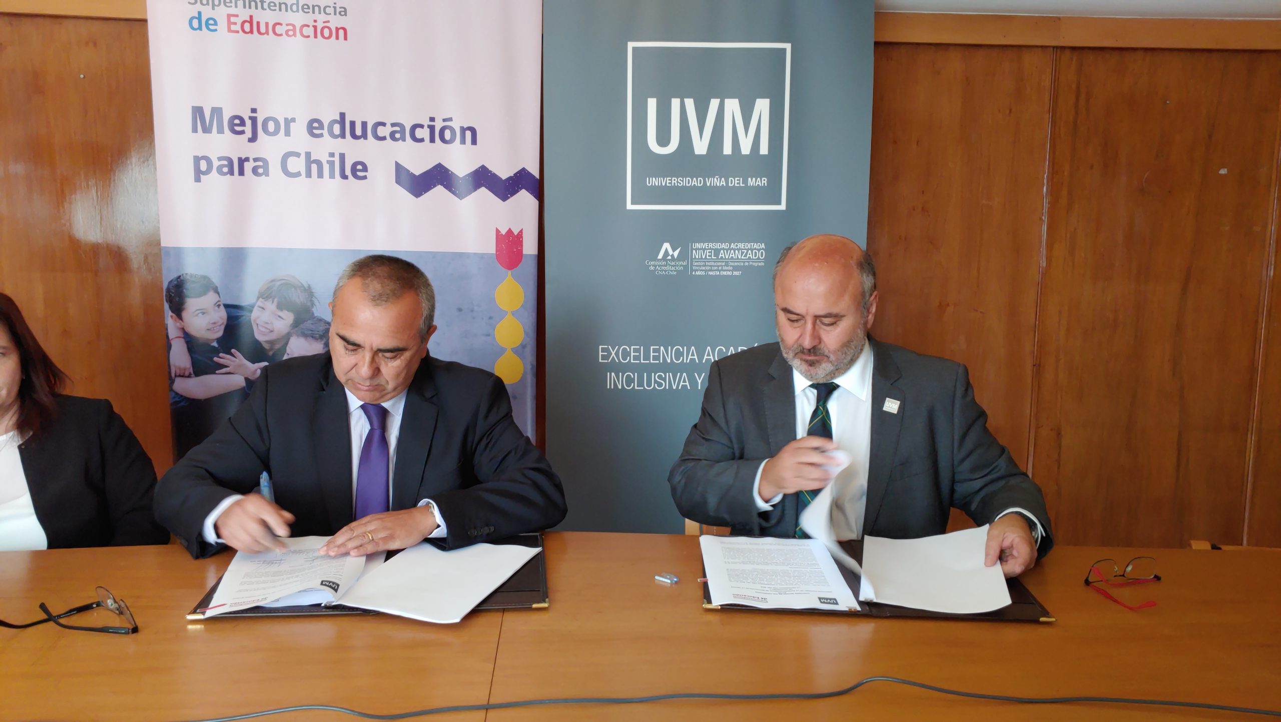 UVM firma convenio con Superintendencia de Educación de la Región de Valparaíso