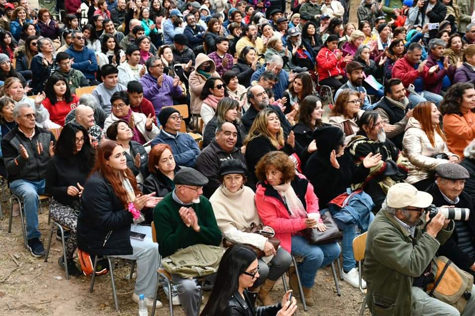 [FOTOS] Cientos de caleranos disfrutaron concierto de Roberto Bravo