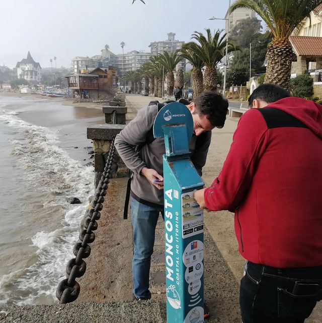 Papudo Con sus celulares vecinos ayudan a monitorear la erosión de la playa