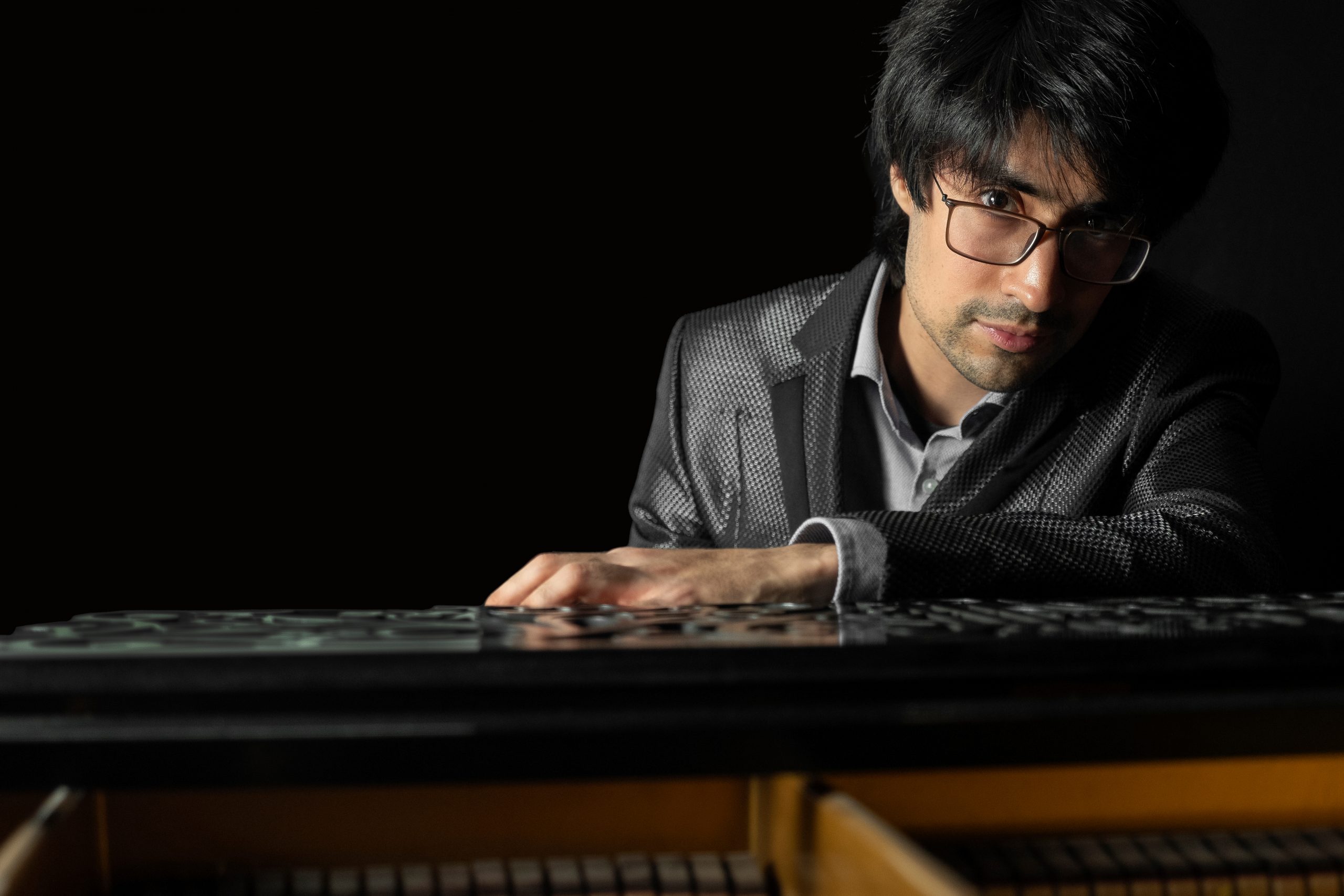 Pianista Gustavo Miranda se presenta en teatro USM con obras de Chopin y Liszt