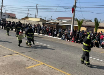 Desfile por el aniversario de La Calera