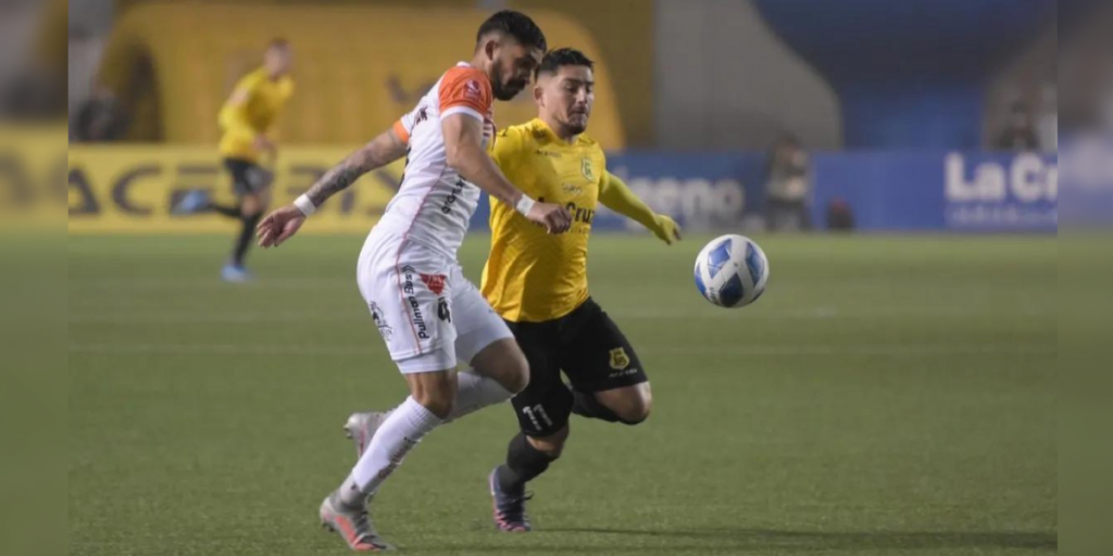 San Luis sale con varios cambios a ganar a Cobreloa para seguir puntero