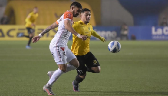 San Luis sale con varios cambios a ganar a Cobreloa para seguir puntero