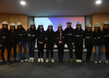 Anglo American impulsa la participación femenina e incorpora a nuevas mantenedoras y operadoras