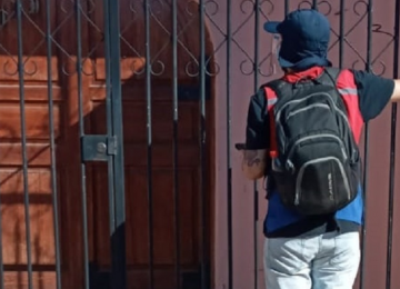 Caleranos no le abren las puertas a funcionarios del INE: ¿cómo identificar a encuestador?