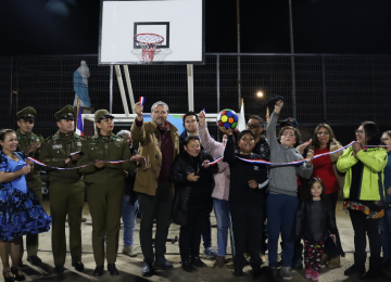 Quillota Inauguran multicancha del cerro Mayaca con nuevas luminarias y cierre perimetral