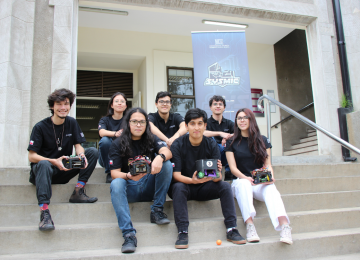 Universitarios viajan a Francia a participar en mundial de futbol entre robots