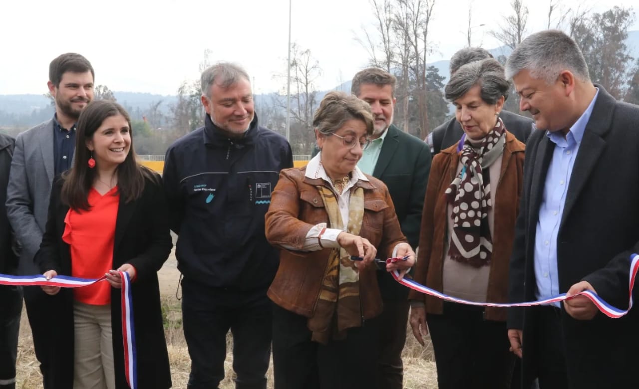 La Ministra de Obras Públicas, Jessica López inauguró puente limache
