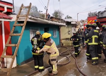 Quillota: Incendio en viviendas dejó siete personas afectadas
