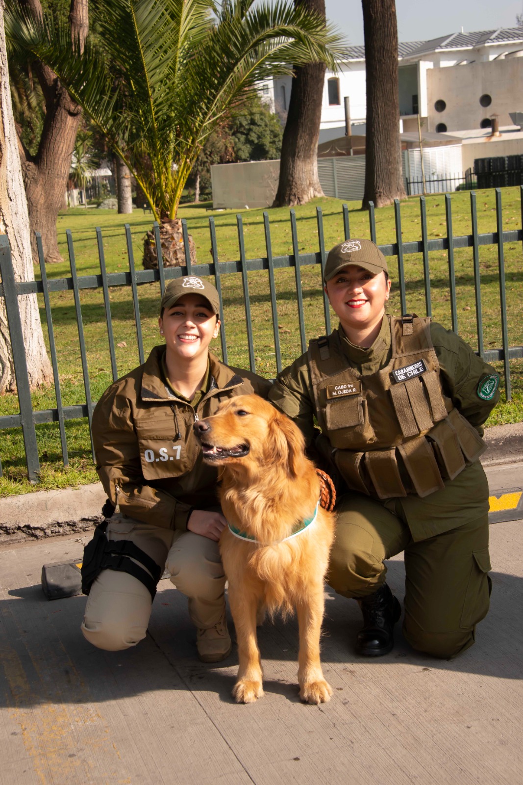 Desde hace 61 años existen mujeres carabineros.