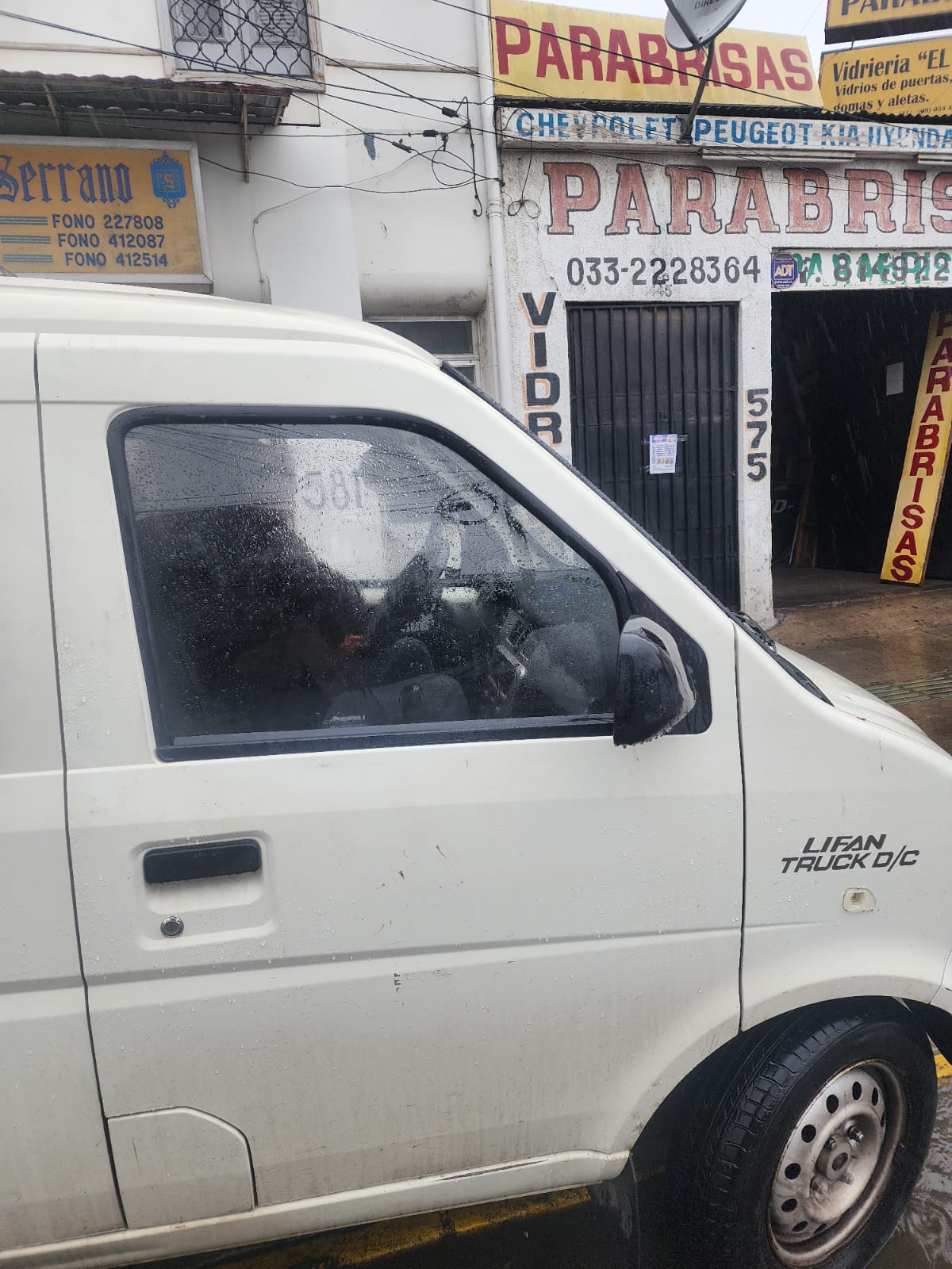 Empresa pagó vidrio roto a vecino de Hijuelas que le robaron desde furgón en La Calera