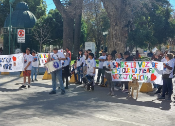 Quillota: Con pancartas familiares exigen "Justicia por Maikol"