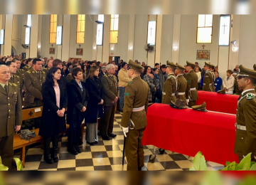 Ascienden a Suboficiales Mayores a carabineros fallecidos en persecución en Calle Larga