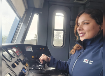 Seis nuevas maquinistas mujeres se incorporan al Tren Limache-Puerto