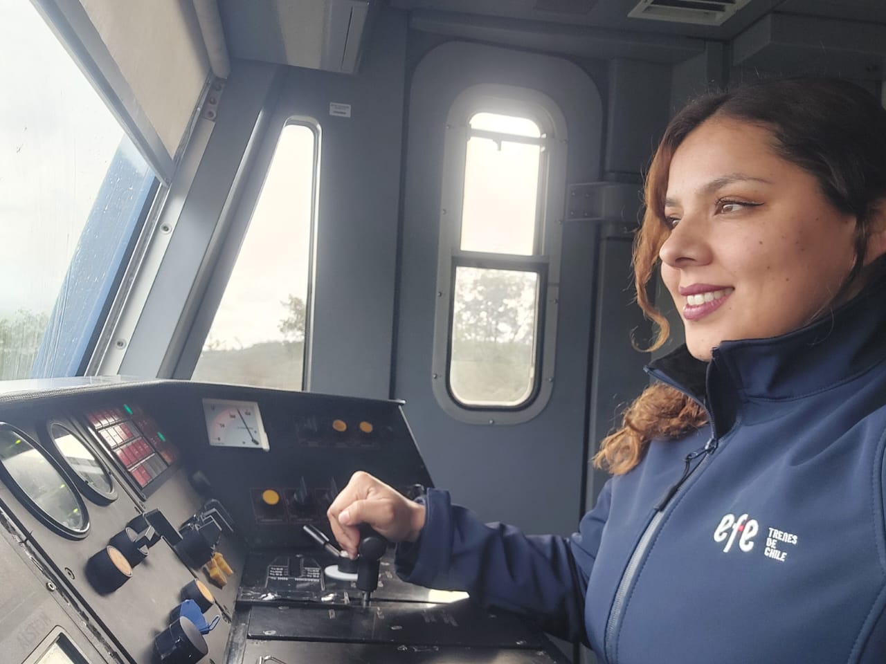 Seis nuevas maquinistas mujeres se incorporan al Tren Limache-Puerto